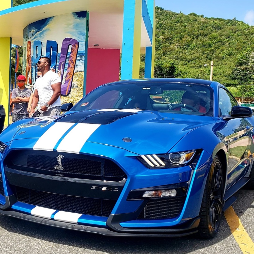 Meet your Posher, Carlos